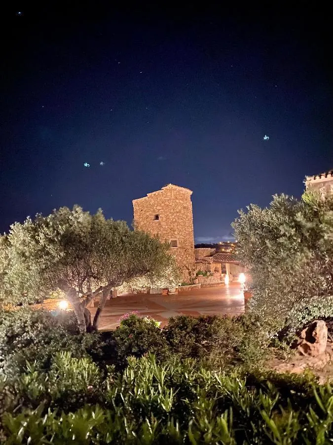 Relax Suite Villaggio Punta Volpe Порто-Ротондо